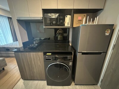 อัพเดทล่าสุด 30/10/2568 : ลอยด์ ศูนย์วิจัย - ทองหล่อ / LLOYD Soonvijai - Thonglor-7