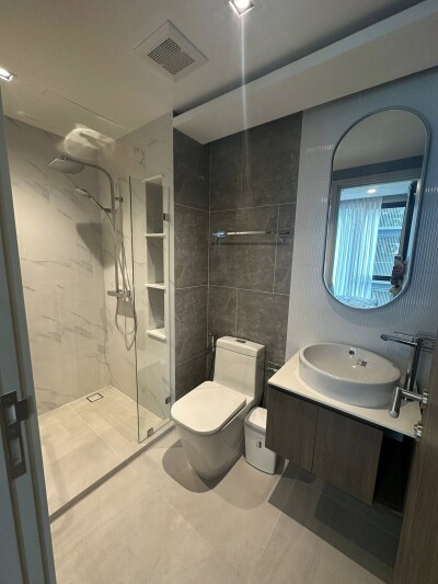 ลอยด์ ศูนย์วิจัย - ทองหล่อ / LLOYD Soonvijai - Thonglor-8