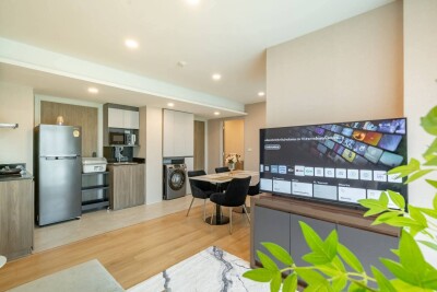 ลอยด์ ศูนย์วิจัย - ทองหล่อ / LLOYD Soonvijai - Thonglor-2