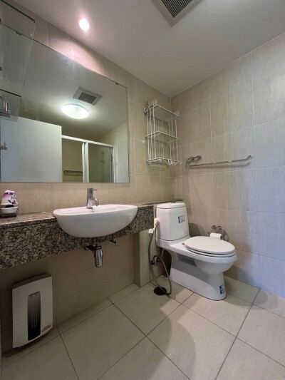 เดอะ โคลเวอร์ ทองหล่อ / The Clover Thonglor