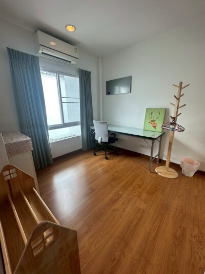 บ้านกลางเมือง เอสเซ้นส์ สาทร-ตากสิน 2