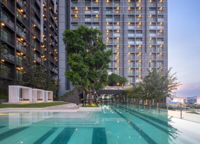 เอ สเปซ เมกา / A space Mega