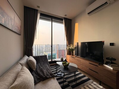 โนเบิล อราวน์ อารีย์ / Noble Around Ari