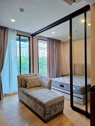 ลอยด์ ศูนย์วิจัย - ทองหล่อ / LLOYD Soonvijai - Thonglor