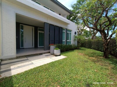 มัณฑนา 2 บางนา กม.7 / เนื้อที่บ้าน 124 ตร.วา เนื้อที่ใช้สอย 335 ตร.เมตร