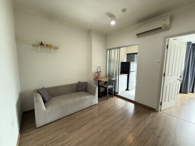 คอนโด ยูดีไลท์ แอทหัวหมาก สเตชั่น 1 ห้องนอน, 1 ห้องนั่งเล่น, และมีส่วนครัวแยกกั้น ขนาด 30 ตร.ม. ชั้น 15-1