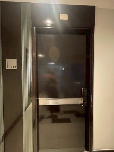 สกายวอล์ค และ เวลซ์ เรสซิเดนซ์ / Sky Walk & Weltz Residence-11