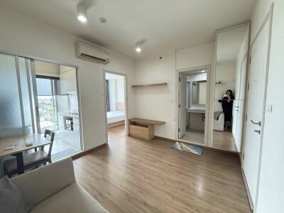 คอนโด ยูดีไลท์ แอทหัวหมาก สเตชั่น 1 ห้องนอน, 1 ห้องนั่งเล่น, และมีส่วนครัวแยกกั้น ขนาด 30 ตร.ม. ชั้น 15-3