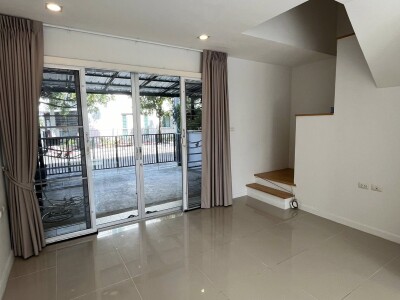 ให้เช่าทาวน์โฮม ลุมพินี ทาวน์ วิลล์ ศรีนครินทร์-แบริ่ง (LUMPINI TOWN VILLE SRINAKARIN – BEARING) 3 ชั้น 3 ห้องนอน-10