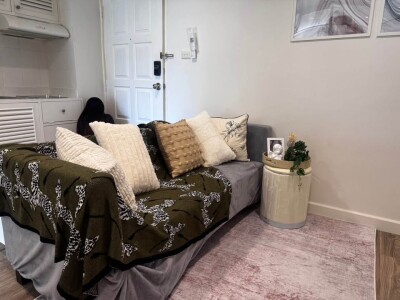 49 สวีท / 49 Suite-2