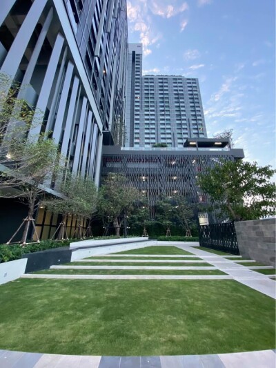 เอ สเปซ เมกา / A space Mega