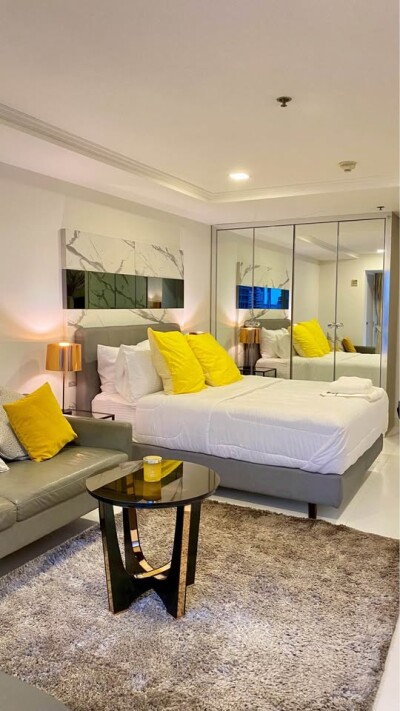 เดอะ เทรนดี้ คอนโดมิเนียม / The TRENDY Condominium