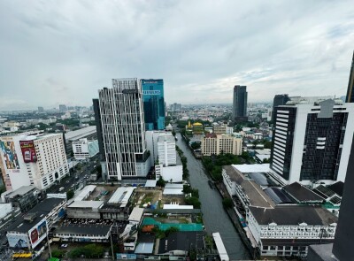 ทรู ทองหล่อ / Thru Thonglor