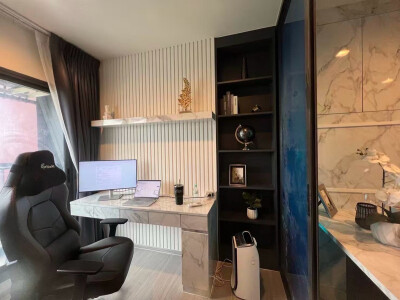 ไลฟ์ อโศก ไฮป์ / Life Asoke Hype