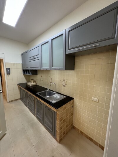 รสา สแปนิช คอร์ทยาร์ด