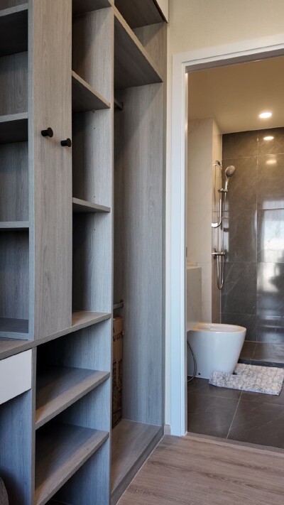 ออริจิ้น ปลั๊ก & เพลย์ นนทบุรี สเตชั่น / 🔸1 ห้องนอน เพดานสูง 2.6 เมตร 🔸ชั้น 11 ตำแหน่ง 35