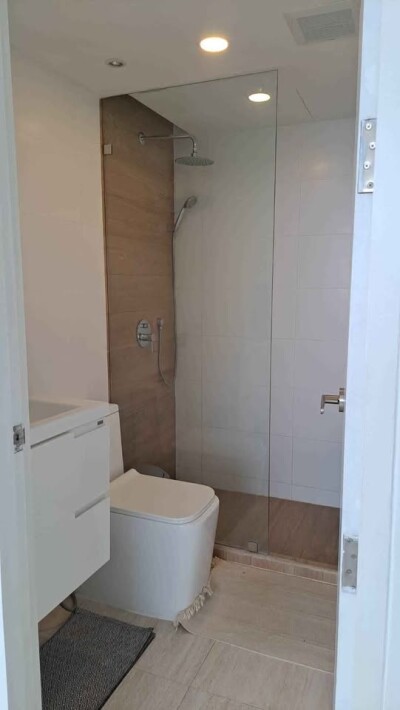 เจ. ซี. ทาวเวอร์ / J.C. Tower