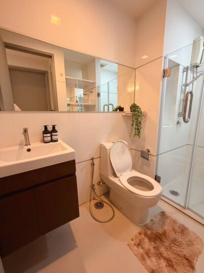 ทรู ทองหล่อ / Thru Thonglor