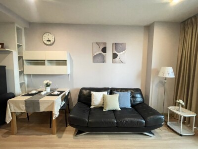 สกายวอล์ค และ เวลซ์ เรสซิเดนซ์ / Sky Walk & Weltz Residence-2