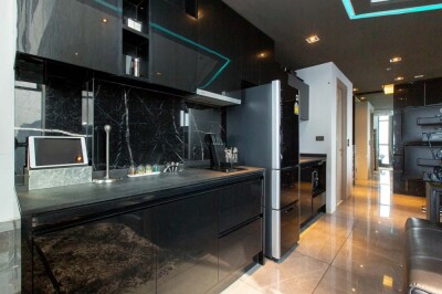 เอช คิว ทองหล่อ / HQ Thonglor