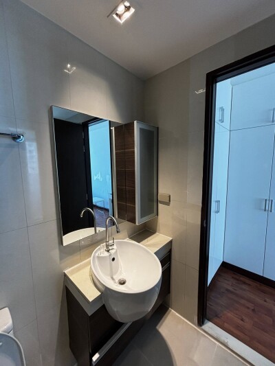 สกายวอล์ค และ เวลซ์ เรสซิเดนซ์ / Sky Walk & Weltz Residence-5