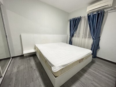 เอ สเปซ ไฮด์อเวย์ อโศก - รัชดา / - ขนาด 54 ตรม. วิวสระว่ายน้ำ-2