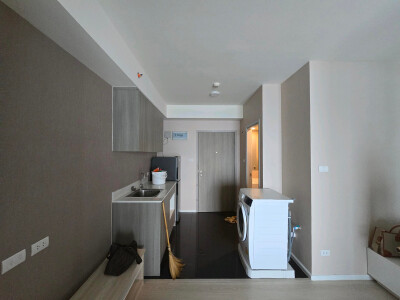 เอ สเปซ เมกา / A space Mega