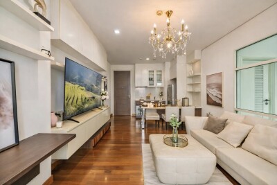 ไอวี่ ทองหล่อ / IVY THONGLOR