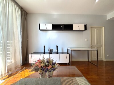 สิริ เรสซิเด้นซ์ สุขุมวิท 24 / Siri Residence Sukhumvit 24-3