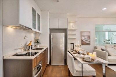 ไอวี่ ทองหล่อ / IVY THONGLOR