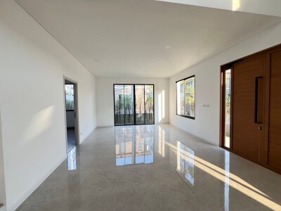 ไซมิส โฮล์ม พหลฯ - วิภาวดี / บ้านเดี่ยว 2 ชั้น  4 ห้องนอน  5 ห้องน้ำ