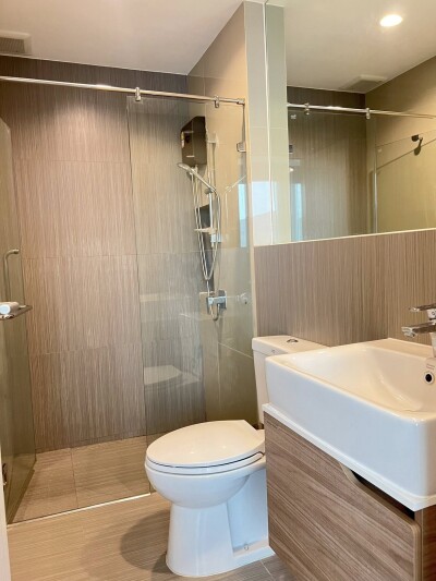 เนอวานา ดีฟายน์ ศรีนครินทร์ - พระราม 9