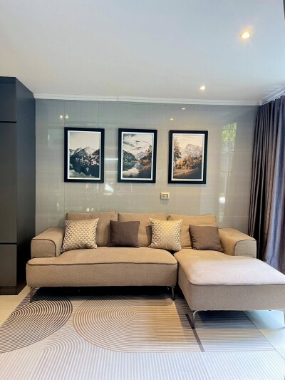 เนอวานา ดีฟายน์ ศรีนครินทร์ - พระราม 9