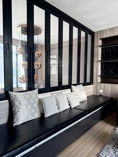 เนอวานา ดีฟายน์ ศรีนครินทร์ - พระราม 9