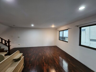 🔥🔥 ให้เช่า ทาวน์เฮ้าส์ 3 ชั้น พร้อมชั้นลอย ใกล้ BTS บางจาก 🔥🔥