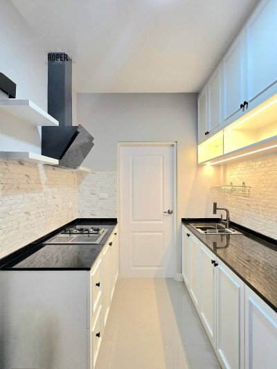 แกรนด์ พลีโน่ สุขุมวิท - บางนา