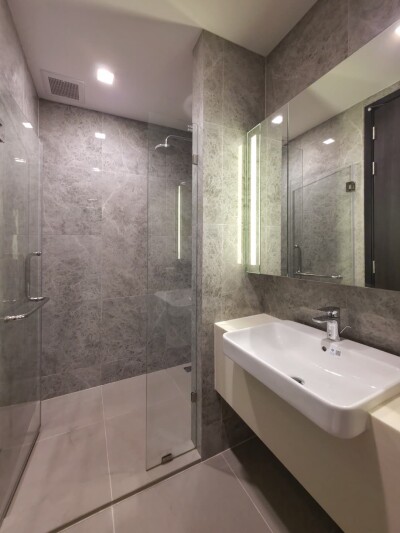 โนเบิล อราวน์ อารีย์ / Noble Around Ari-5