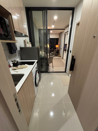 ไลฟ์ เจริญนคร - สาทร / LIFE Charoennakhon - Sathorn