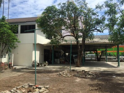 ขายบ้านเดี่ยว หมู่บ้านปทุมทอง 212 ตรว. เลขที่ 18/ 1 / เนื้อที่ตัวบ้าน 60ตรว. 4 ห้องนอน-6