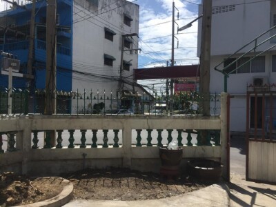 ขายบ้านเดี่ยว หมู่บ้านปทุมทอง 212 ตรว. เลขที่ 18/ 1 / เนื้อที่ตัวบ้าน 60ตรว. 4 ห้องนอน-9