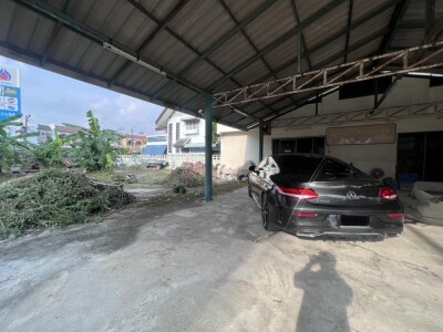 ขายบ้านเดี่ยว หมู่บ้านปทุมทอง 212 ตรว. เลขที่ 18/ 1 / เนื้อที่ตัวบ้าน 60ตรว. 4 ห้องนอน-10