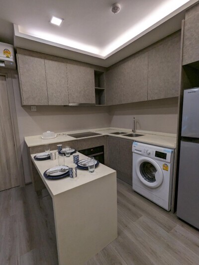 เดอะ โพลิแทน บรีซ / The Politan Breeze