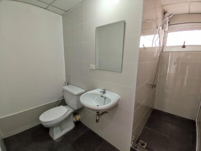 ริเวียร่า คอนโดมิเนียม / Riviera Condominium-9