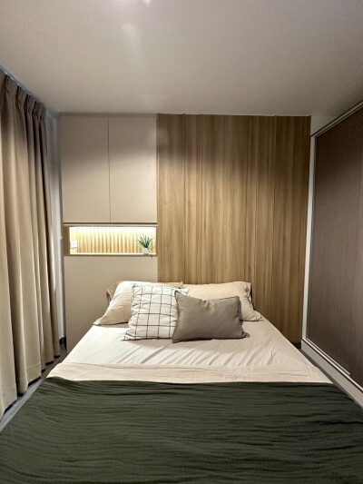 เดอะทรัสต์ @ BTS เอราวัณ / The Trust @ BTS Erawan-7