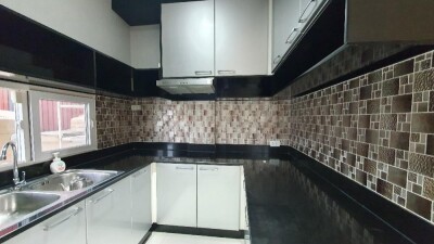 เดอะริคโค้ ทาวน์ วัชรพล / ชั้น 2 มี 2 ห้องนอน 2 ห้องน้ำในตัว มีแอร์ในห้องหน้า