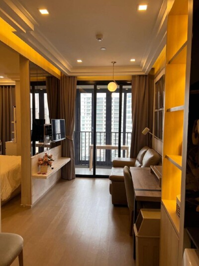 แอชตัน อโศก / Ashton Asoke