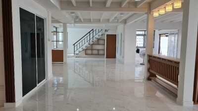 บ้านเดี่ยว สองชั้น เหมาะทำ home office จอดรถได้เยอะมาก รีโนเวทใหม่ ซอยโชคชัย 4 แยก 83 ตกแต่งพร้อม ให้เช่า-6