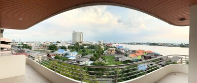 ริเวอไรน์ เพลส คอนโดมิเนียม / Riverine Place Condominium