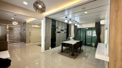 เดอะ คอนเนค 41 แจ้งวัฒนะ - ติวานนท์ / ทาวโฮม 2 ห้องคู่ ชั้นล่างทะลุถึงกัน 2 ห้องโถงชั้นล่าง