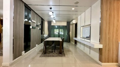 เดอะ คอนเนค 41 แจ้งวัฒนะ - ติวานนท์ / ทาวโฮม 2 ห้องคู่ ชั้นล่างทะลุถึงกัน 2 ห้องโถงชั้นล่าง